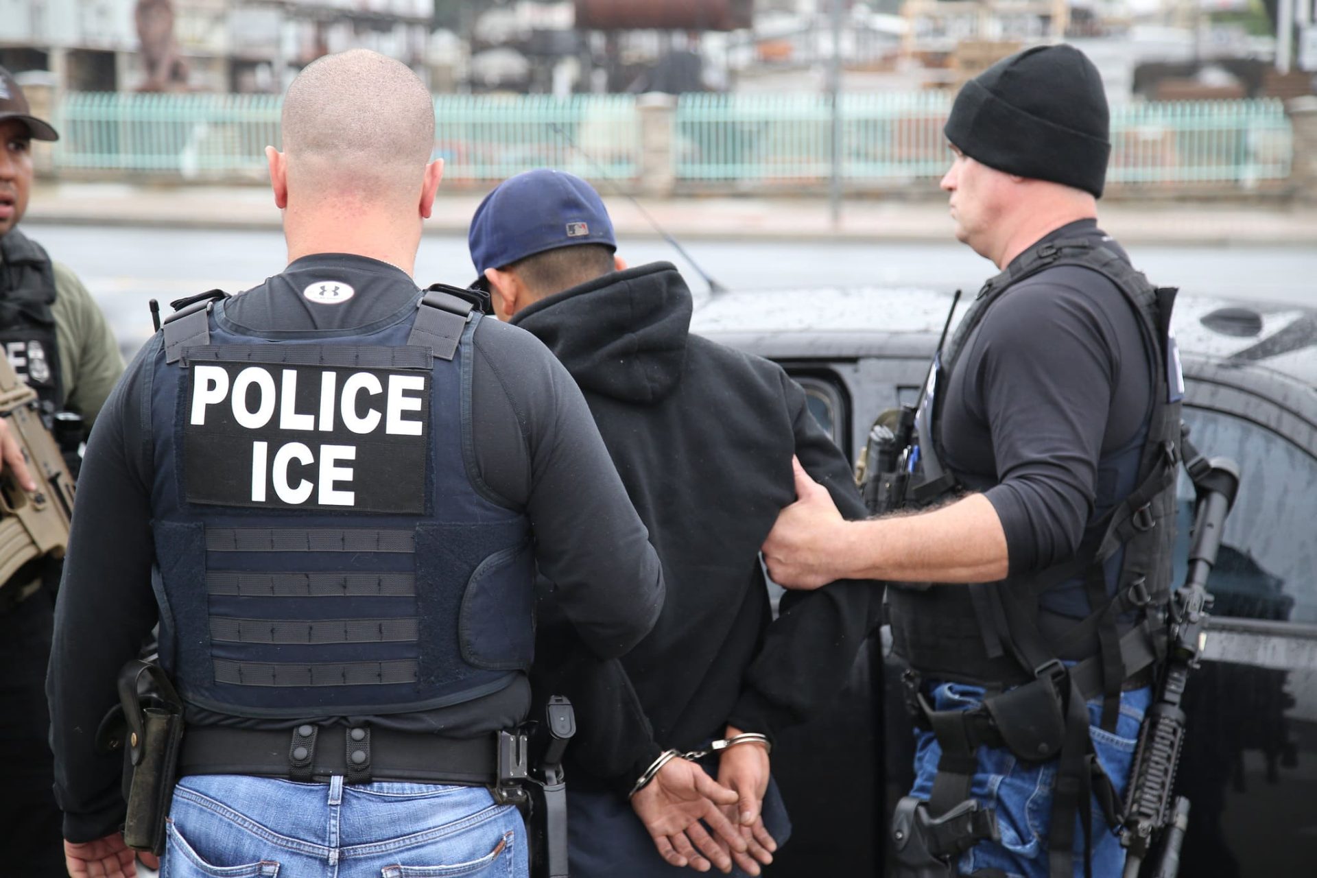 移民＝犯罪者のレッテル｜米強制送還に抗うアライの役割